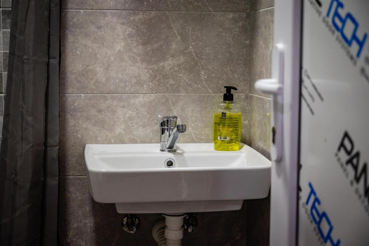 Hostel Center Ulcinj Ngoại thất bức ảnh